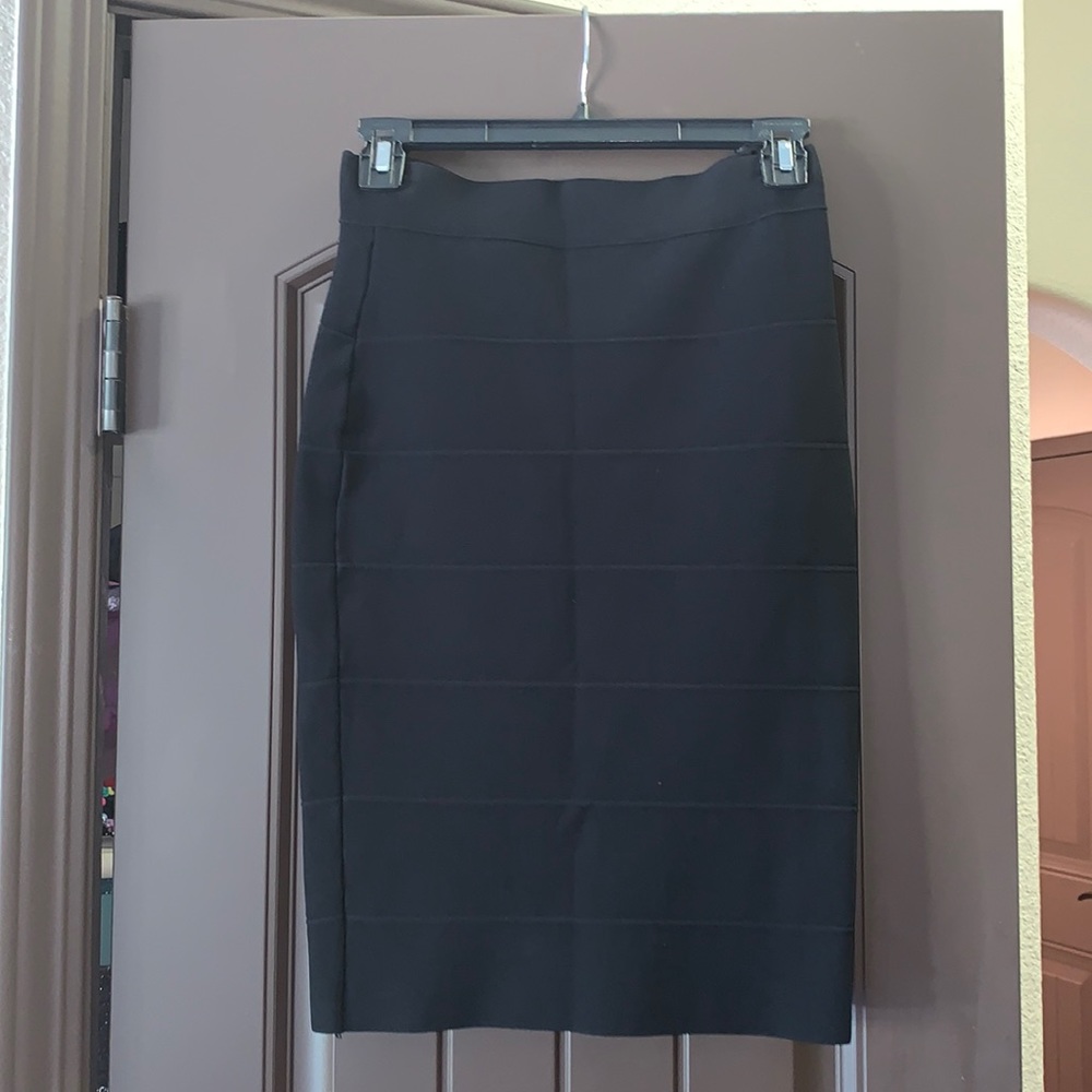 💫CLOSING SALE💫Romeo &Juliet Black Bodycon Skirt